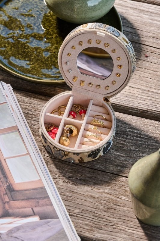Jewelry boxes